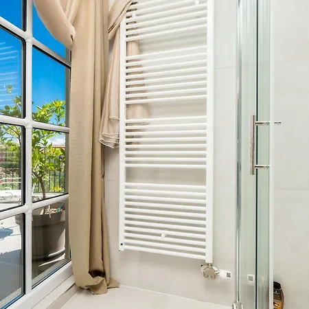 Castella Aurea Villa *