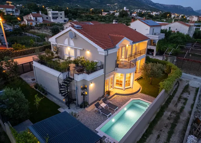 Castella Aurea * Kaštela