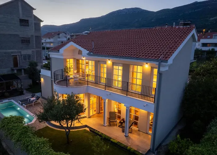 Castella Aurea Villa Kaštela