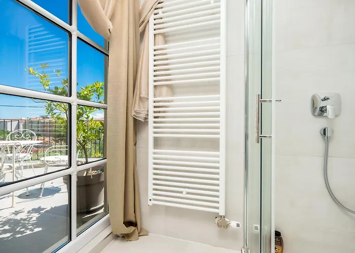 Castella Aurea Villa *